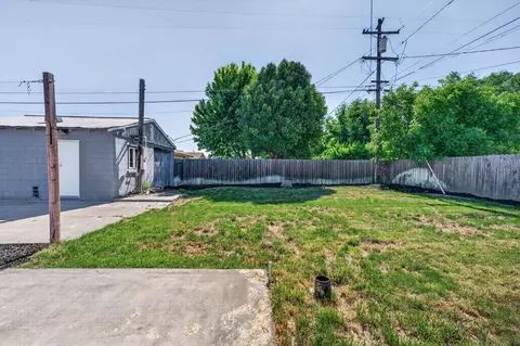 Exterior - 634 E Harney Ln, Lodi, CA 95242 photo 5 of 13