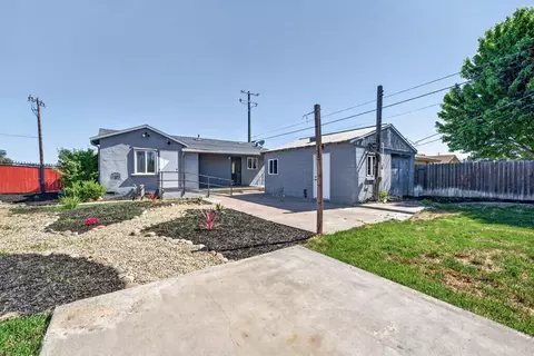 Exterior - 634 E Harney Ln, Lodi, CA 95242 photo 8 of 13