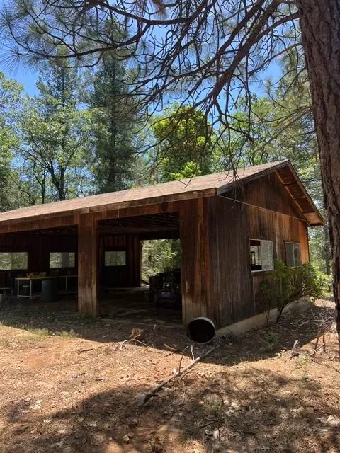 5040 Butterfield Stage Rd, Georgetown, CA 95634