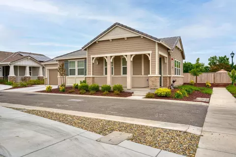 1696 Firebrite Ct, Hughson, CA 95326