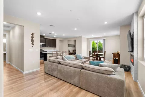 Entry Way - 1696 Firebrite Ct, Hughson, CA 95326 photo 1 of 3