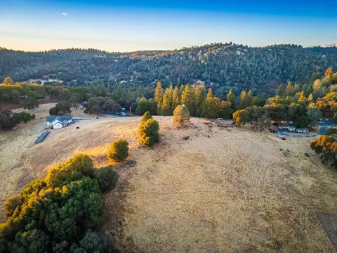 19635 Peyton Pl, Grass Valley, CA 95949 photo 13