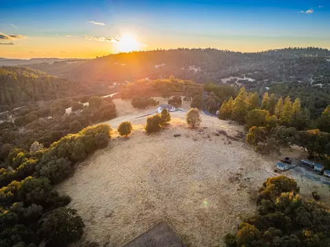 19635 Peyton Pl, Grass Valley, CA 95949 photo 10