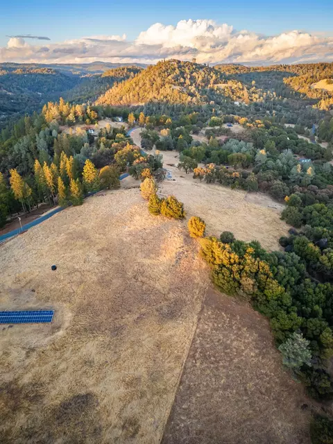 19635 Peyton Pl, Grass Valley, CA 95949 photo 17