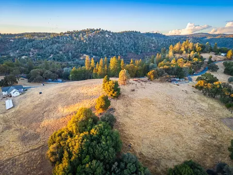 19635 Peyton Pl, Grass Valley, CA 95949 photo 14