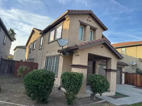 Exterior - 17359 Stone Celler Way, Lathrop, CA 95330 photo 2 of 5