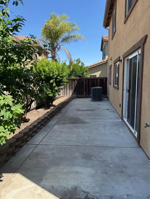 Exterior - 17359 Stone Celler Way, Lathrop, CA 95330 photo 3 of 5