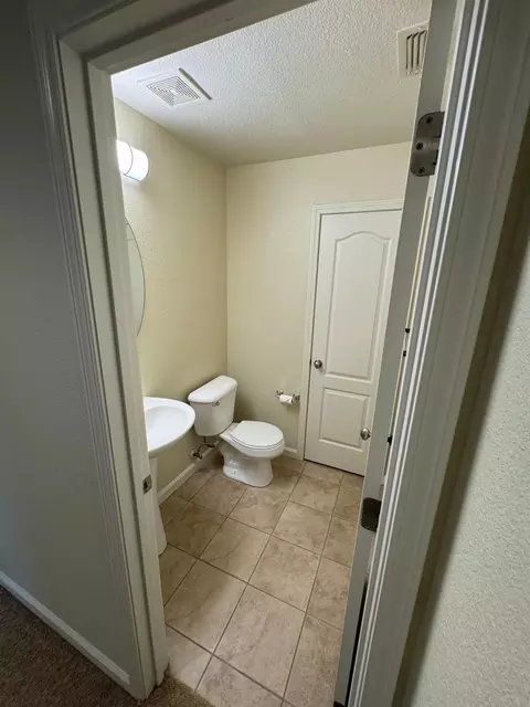 Bath - 17359 Stone Celler Way, Lathrop, CA 95330 photo 1 of 7