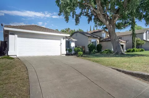 8226 Windmill Oaks Pl, Antelope, CA 95843