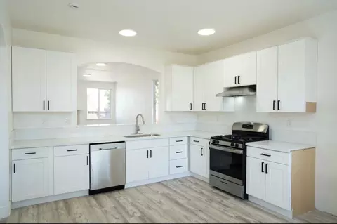 Kitchen - 8226 Windmill Oaks Pl, Antelope, CA 95843 photo 1 of 3