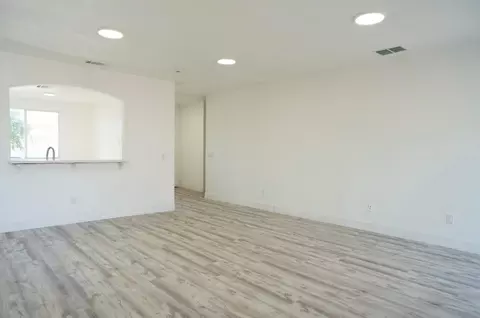 Living - 8226 Windmill Oaks Pl, Antelope, CA 95843 photo 3 of 4