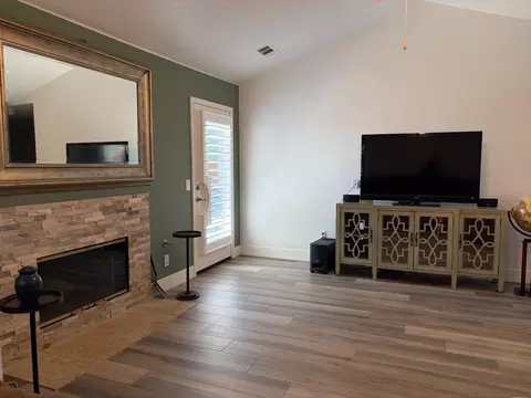 Living - 322 Culbertson Dr, Lodi, CA 95240 photo 2 of 3