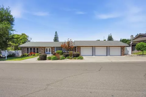6701 Arrowwood Dr, Riverbank, CA 95367