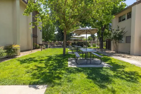Exterior - 3700 Tully Rd #5, Modesto, CA 95356 photo 11 of 14