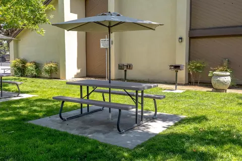Exterior - 3700 Tully Rd #5, Modesto, CA 95356 photo 12 of 14