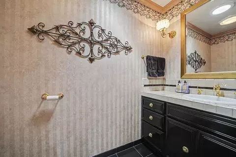 Bath - 13730 June Way, Jackson, CA 95642 photo 2 of 7