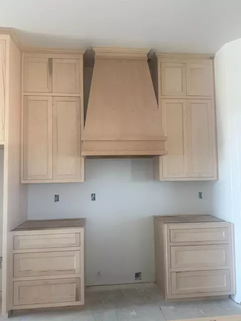 Kitchen - 21250 E Del Monte Rd, Madera, CA 93638 photo 4 of 4