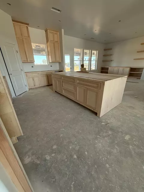 Kitchen - 21250 E Del Monte Rd, Madera, CA 93638 photo 3 of 4
