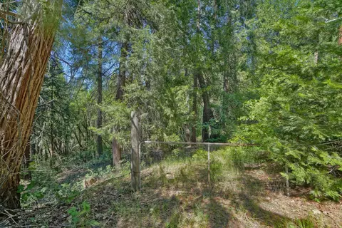 4681 Glenwood Dr, Camino, CA 95709