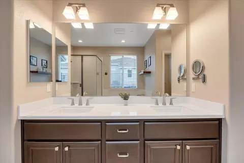 Bath - 133 Palisades Pl, Copperopolis, CA 95228 photo 4 of 6