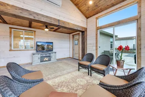 Living - 133 Palisades Pl, Copperopolis, CA 95228 photo 6 of 7