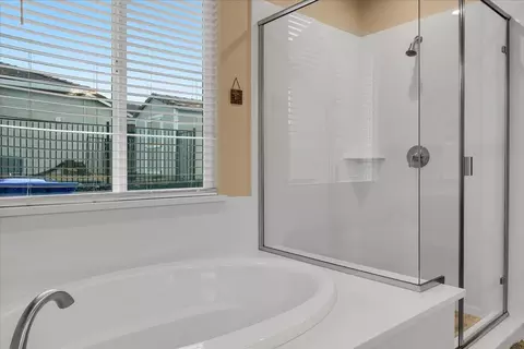 Bath - 133 Palisades Pl, Copperopolis, CA 95228 photo 5 of 6