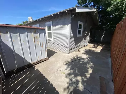 Exterior - 112 Almond Ave, Modesto, CA 95354 photo 6 of 6