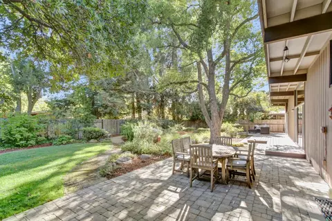 Exterior - 1012 Fordham Dr, Davis, CA 95616 photo 3 of 20