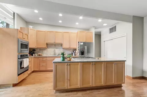 Kitchen - 1012 Fordham Dr, Davis, CA 95616 photo 3 of 7