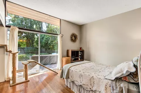 Bedroom - 1012 Fordham Dr, Davis, CA 95616 photo 1 of 8