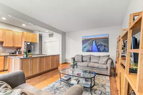 Living - 1012 Fordham Dr, Davis, CA 95616 photo 2 of 8