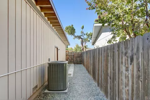 Exterior - 1012 Fordham Dr, Davis, CA 95616 photo 19 of 20