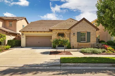 2640 Tiffany St, Lodi, CA 95242