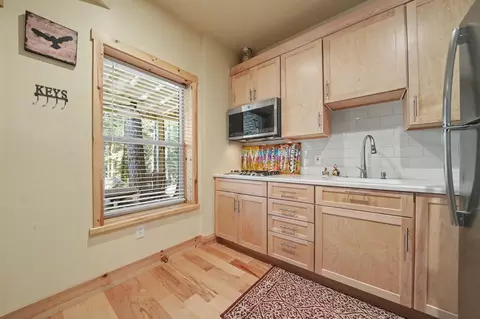 Kitchen - 3061 Tahos Dr, Dorrington, CA 95223 photo 7 of 8