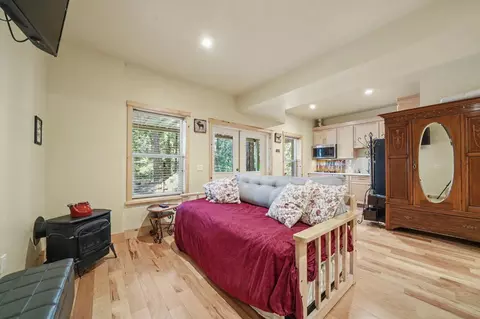Bedroom - 3061 Tahos Dr, Dorrington, CA 95223 photo 6 of 8