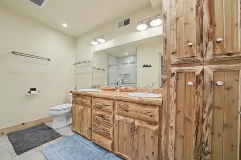 Bath - 3061 Tahos Dr, Dorrington, CA 95223 photo 8 of 9