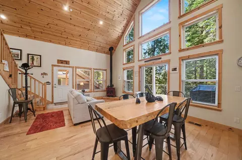 Dining - 3061 Tahos Dr, Dorrington, CA 95223 photo 1 of 2