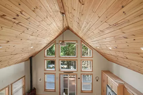 Entry Way - 3061 Tahos Dr, Dorrington, CA 95223 photo 2 of 3