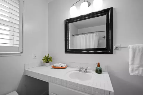 Bath - 1775 Elmhurst Ln, Concord, CA 94521 photo 5 of 6