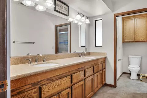 Bath - 6287 Oak Hill Rd, Placerville, CA 95667 photo 1 of 7