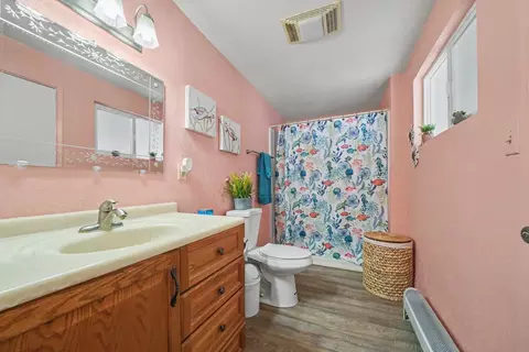 Bath - 11751 Coarse Gold Ln, Columbia, CA 95310 photo 1 of 2