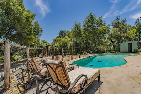 Exterior - 11751 Coarse Gold Ln, Columbia, CA 95310 photo 1 of 10