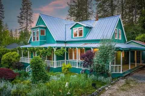 210 Drummond St, Nevada City, CA 95959