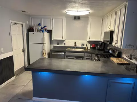 Kitchen - 1440 Windsor Ct, Turlock, CA 95380 photo 3 of 3