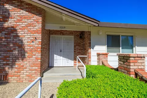 Exterior - 1009 Riesling Dr, Modesto, CA 95351 photo 3 of 16
