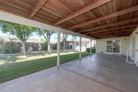 Exterior - 1009 Riesling Dr, Modesto, CA 95351 photo 4 of 16