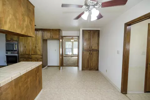 Entry Way - 1009 Riesling Dr, Modesto, CA 95351 photo 3 of 4