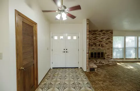Entry Way - 1009 Riesling Dr, Modesto, CA 95351 photo 1 of 4