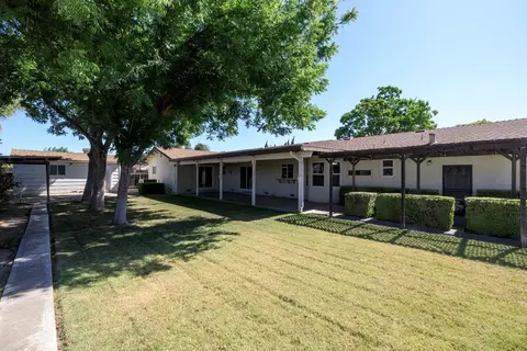 Exterior - 1009 Riesling Dr, Modesto, CA 95351 photo 11 of 16