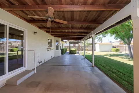 Exterior - 1009 Riesling Dr, Modesto, CA 95351 photo 5 of 16